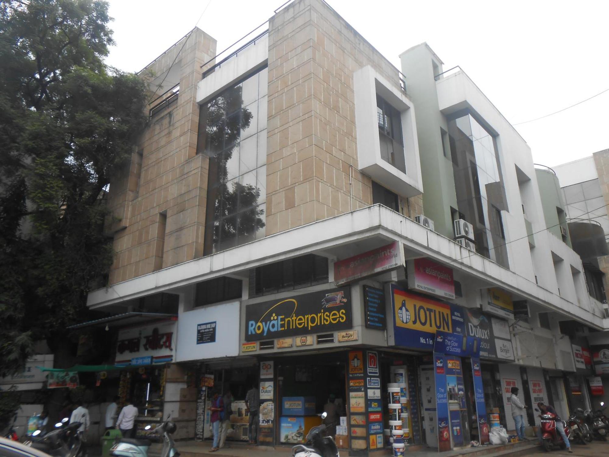 Hotel Pooja International Nashik Buitenkant foto